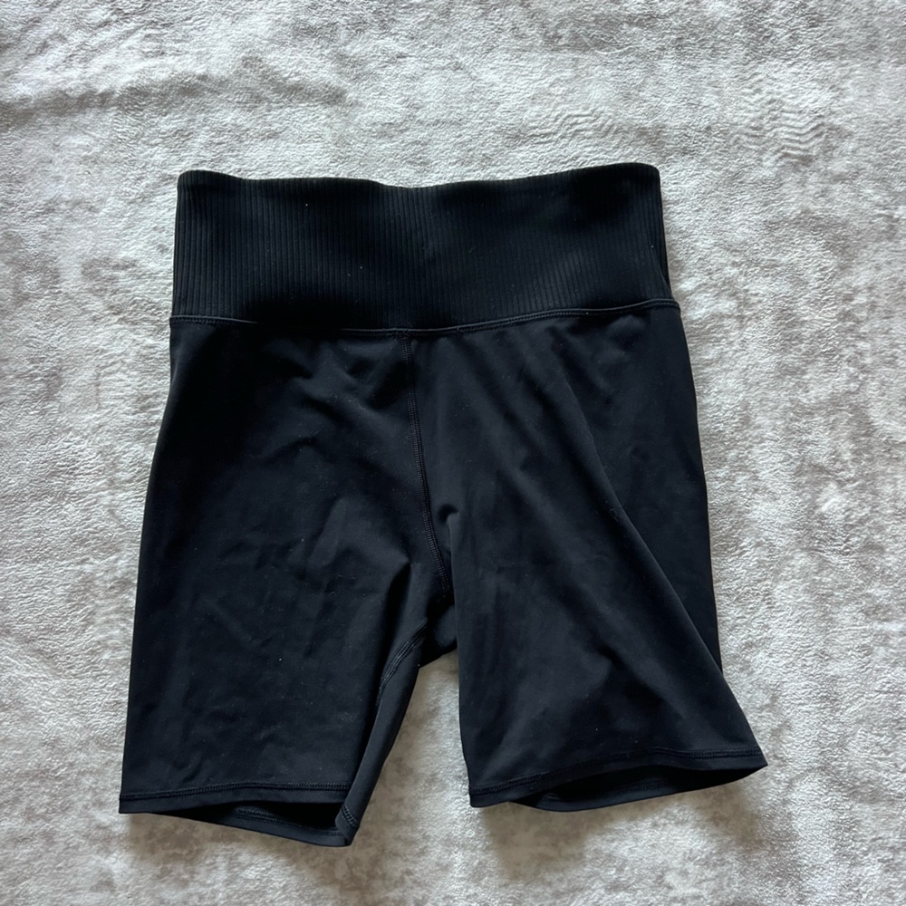 Vuori Black High-Waisted Biker Shorts